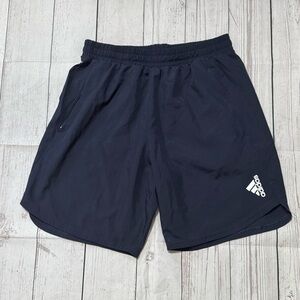 Adidas mens L black pull on elastic waistband zippered pockets athletic shorts